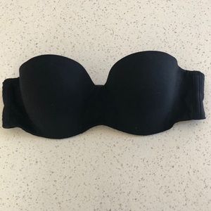 Victoria’s Secret strapless bra